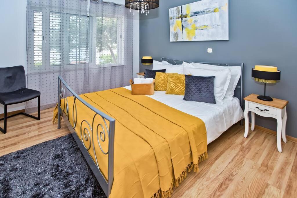 Apartman Tino With Two Sunny Terace Χβαρ Εξωτερικό φωτογραφία