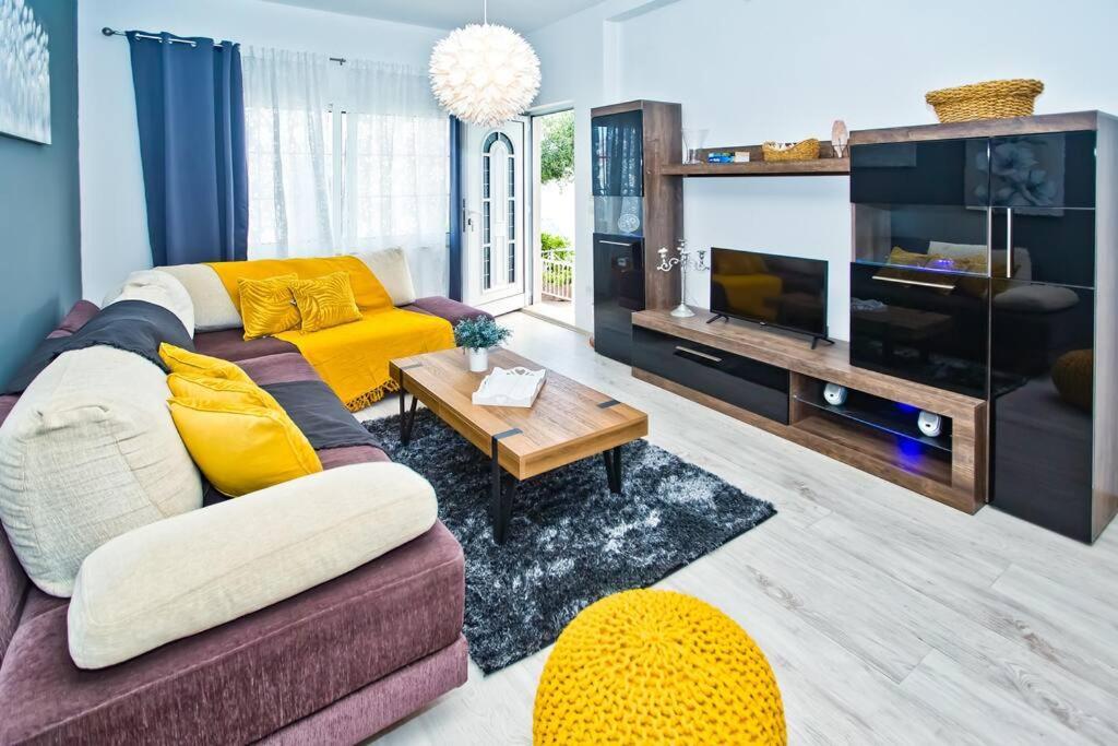 Apartman Tino With Two Sunny Terace Χβαρ Εξωτερικό φωτογραφία