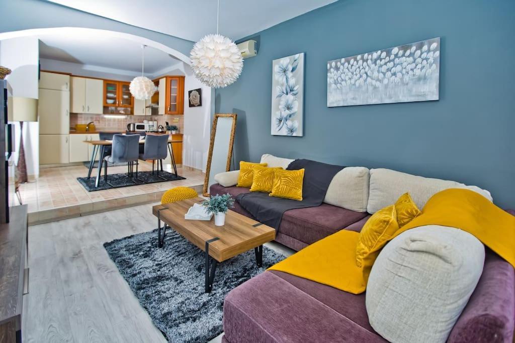 Apartman Tino With Two Sunny Terace Χβαρ Εξωτερικό φωτογραφία